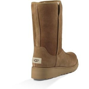 *NEW* Ugg Amie Boot Heels